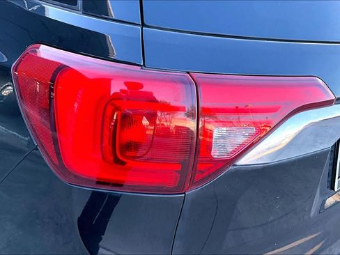 Used 2019 GMC Acadia SLE image 27