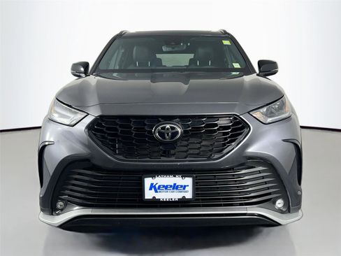 Used 2021 Toyota Highlander XSE image 9