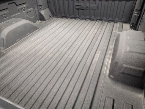 Used 2023 GMC Sierra 1500 Elevation AWD/4WD image 6
