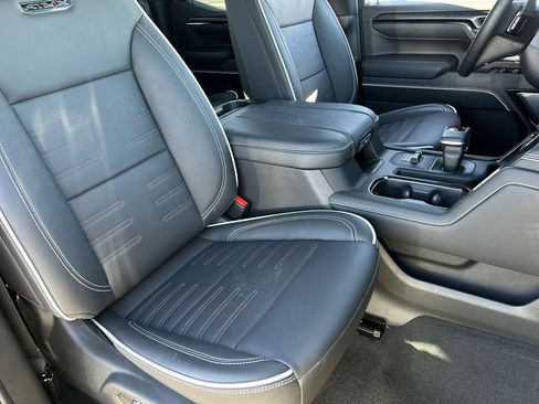 Used 2025 GMC Sierra 1500 AT4X image 28