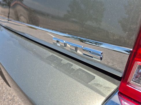 Used 2011 Cadillac DTS Luxury FWD image 22