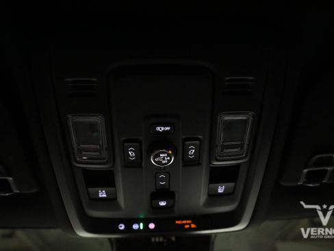 Used 2025 GMC Yukon Denali w/ Sun & Power Step Package AWD/4WD image 27