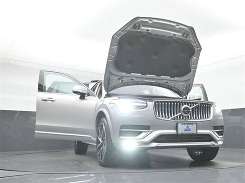 Used 2023 Volvo XC90 B6 Plus w/ Protection Package image 55