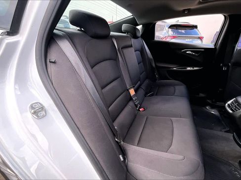 Used 2024 Chevrolet Malibu LT image 19