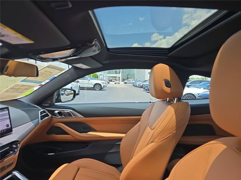 Used 2026 BMW M440i Coupe RWD image 26