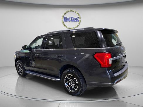 Used 2022 Ford Expedition XLT AWD/4WD image 3