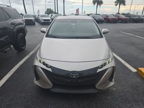 Used 2021 Toyota Prius Prime XLE FWD image 1