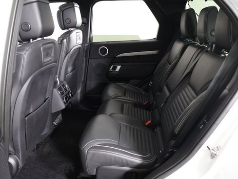 Used 2023 Land Rover Discovery S R-Dynamic image 41