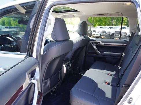 Used 2019 Lexus GX 460 Premium AWD/4WD image 17