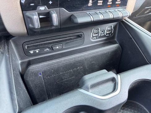 Used 2019 RAM 1500 Laramie AWD/4WD image 24