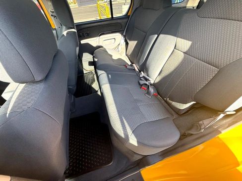 Used 2004 Nissan Xterra XE image 20