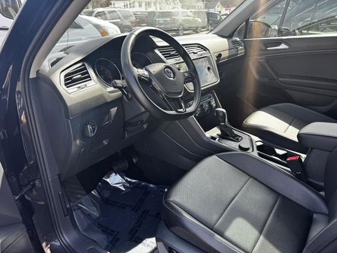 Used 2019 Volkswagen Tiguan SE w/ Panoramic Sunroof Package AWD/4WD image 13