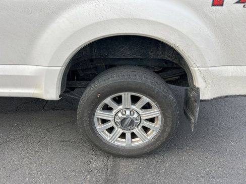 Used 2019 Ford F250 Limited w/ FX4 Off-Road Package image 34