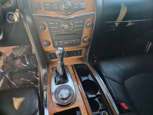 Used 2013 INFINITI QX56 Base w/ Theater Pkg image 31