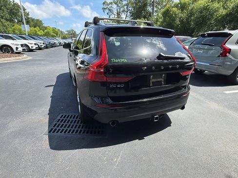 Used 2019 Volvo XC60 T5 Momentum w/ Premium Package FWD image 14