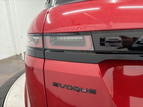 Used 2023 Land Rover Range Rover Evoque R-Dynamic S image 11