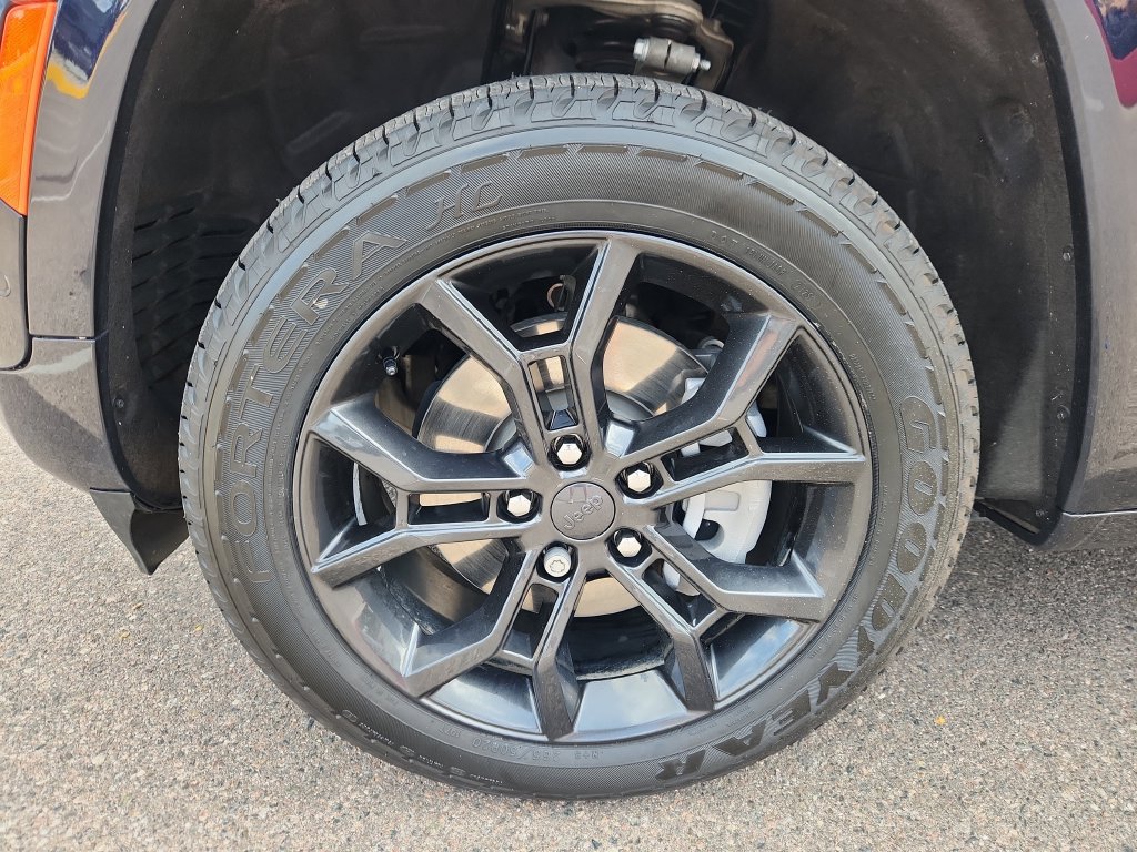 Certified 2023 Jeep Grand Cherokee 30th Anniversary AWD/4WD image 15