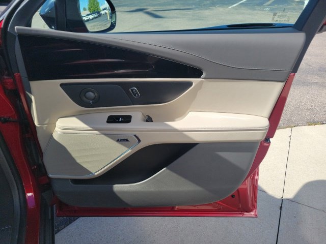Certified 2025 Lincoln Nautilus Reserve AWD/4WD image 26