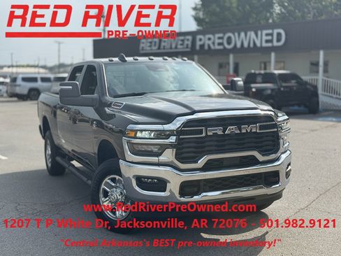 Used 2025 RAM 2500 Tradesman AWD/4WD image 1
