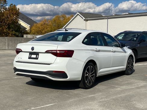Certified 2023 Volkswagen Jetta Sport image 3