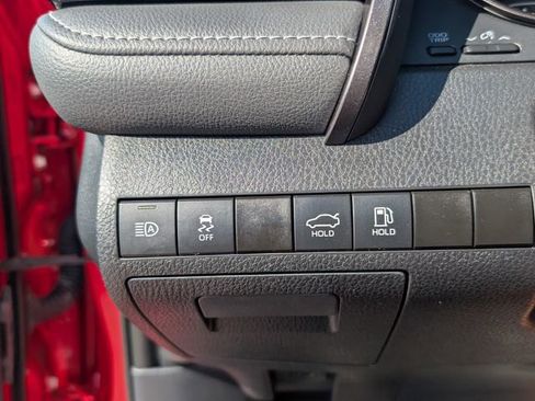 Used 2021 Toyota Camry SE image 23