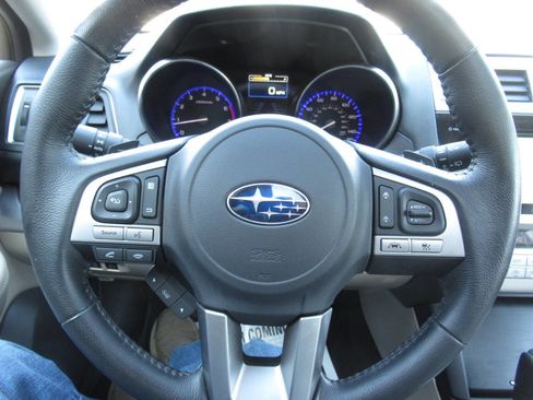 Used 2017 Subaru Outback 2.5i Limited AWD/4WD image 29