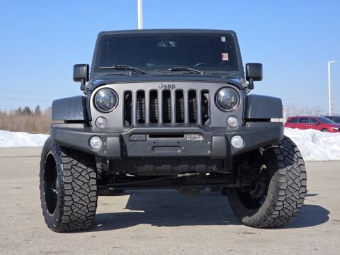 Used 2018 Jeep Wrangler Unlimited Sport image 9