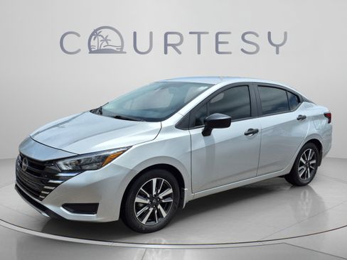 Certified 2025 Nissan Versa S w/ S Plus Package FWD image 1