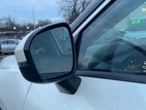 Certified 2023 Nissan Rogue SV image 23