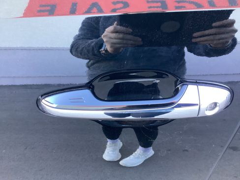 Certified 2017 Toyota Tacoma Limited image 17