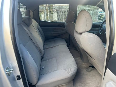 Used 2011 Toyota Tacoma 4x4 Double Cab image 12