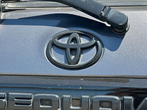 Used 2021 Toyota Sequoia TRD Sport w/ TRD Sport Premium Package AWD/4WD image 17