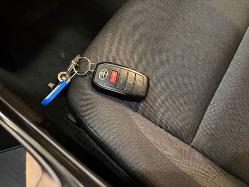 Used 2025 Toyota Camry LE image 22