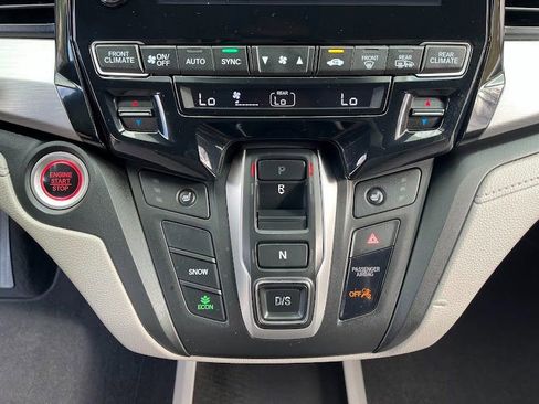 Used 2019 Honda Odyssey EX image 18