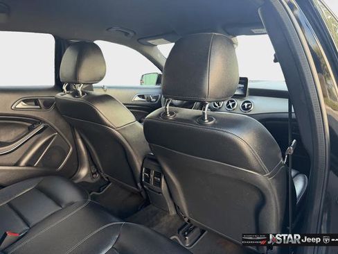 Used 2020 Mercedes-Benz GLA 250 4MATIC w/ Premium Package image 30