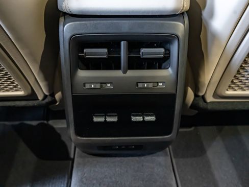 Used 2025 Porsche Macan 4S Electric image 25