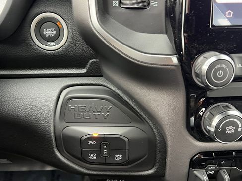 New 2026 RAM 2500 Big Horn AWD/4WD image 27