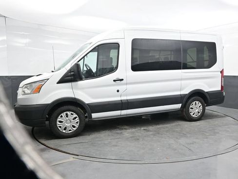 Used 2016 Ford Transit 150 XLT RWD image 3