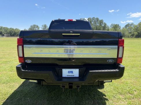 Used 2020 Ford F250 Platinum w/ FX4 Off-Road Package AWD/4WD image 6