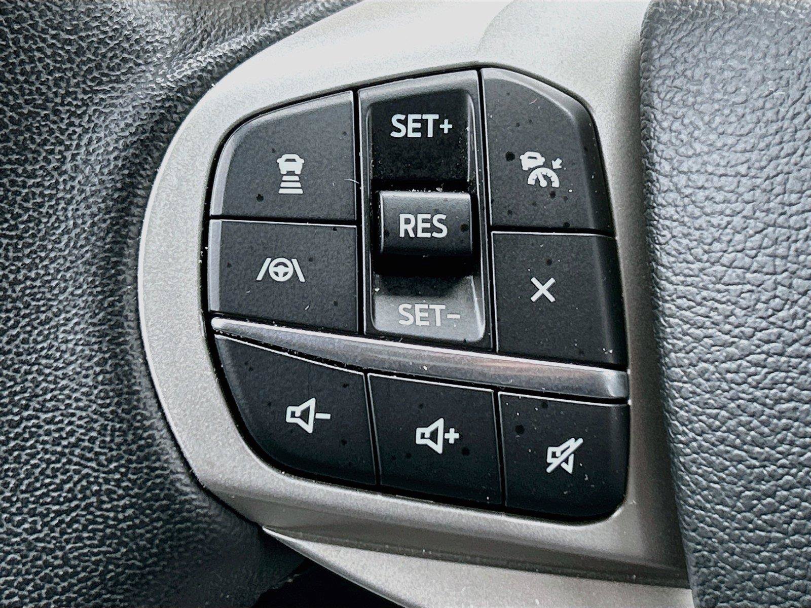 Used 2023 Ford Explorer XLT w/ Equipment Group 202A AWD/4WD image 40
