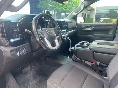Used 2024 GMC Sierra 1500 Elevation RWD image 9