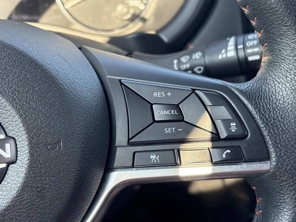 Used 2024 Nissan Kicks SR FWD image 27