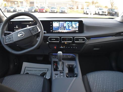Used 2026 Nissan Sentra SV w/ SV Convenience Package FWD image 26