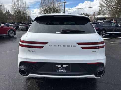 Used 2025 Genesis GV70 2.5T w/ Sport Prestige Package image 6
