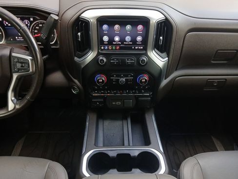 Used 2019 Chevrolet Silverado 1500 LTZ AWD/4WD image 3