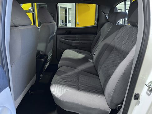 Used 2014 Toyota Tacoma 4x4 Double Cab image 18