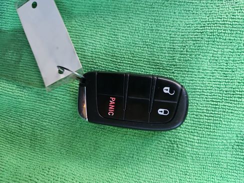 Used 2018 Jeep Renegade Latitude image 32