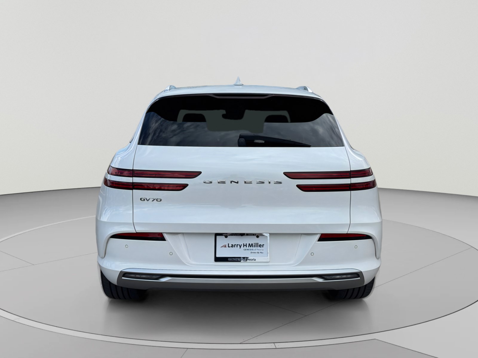 Used 2024 Genesis Electrified GV70 AWD/4WD image 4