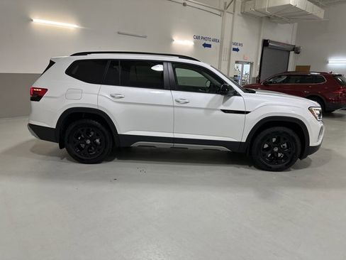 New 2026 Volkswagen Atlas Peak Edition image 10