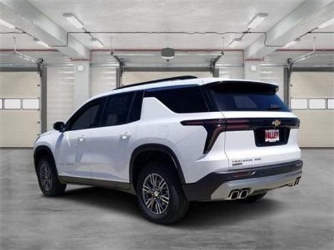New 2025 Chevrolet Traverse LT image 5